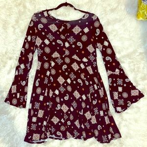 Xhilaration bell sleeve dress